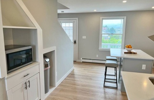 Newbury Apartment | Plum Island Beachhead: Beachfront & Views! Condo