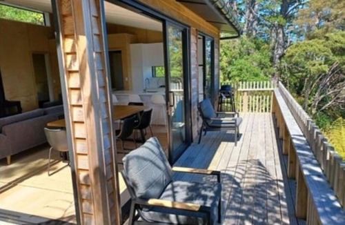 Great Barrier Island House | Ponga House - Kaitoke Waters