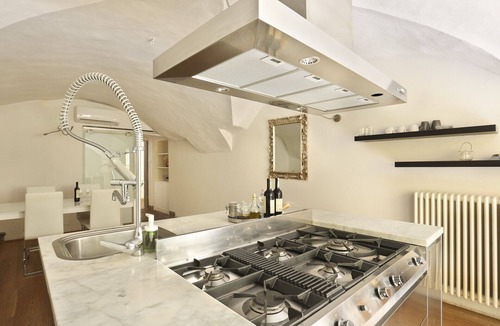 San Niccolo Apartment | Pontevecchio Lux Loft-hosted by Sweetstay