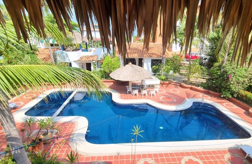 Hidalgo House | Pool and Oceanview 3bdrm house Steps to Manzanillo Beach