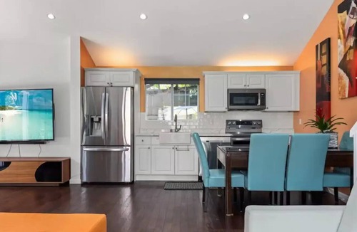 Culver - West House | Pool House Oasis Close to Venice and Marina