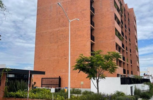 Guadalajara Municipality Apartment | Practical and Well Located Apartment, Close to the Stadium