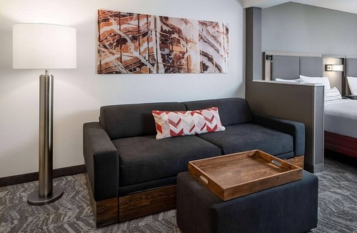 Donelson Hotel | Premium Suite in the Middle of Nashville! Breakfast, Pool, Pets Allowed!
