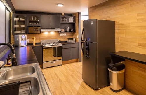Los Morales Apartment | Prime Polanco: WiFi, TVs, Desks, Near Sights