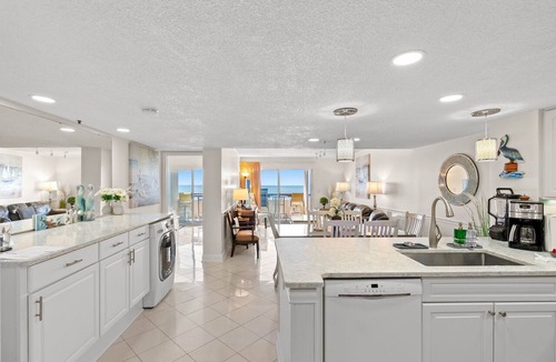 North Myrtle Beach Condo | Pristine Direct Oceanfront Getaway Luxury Oasis