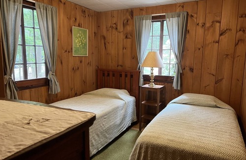 West Hartland Cottage | Pristine Private Lakefront Cottage in West Hartland CT - Two Season Rentals
