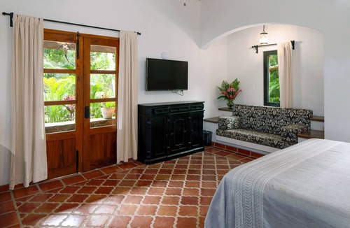 Chacala Villa | PRIVATE BEACH / EXCLUSIVE COMMUNITY / COOKS, GOLF CARTS, PADDLE BOARDS AVAILABLE