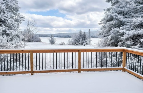 Machar House | Private Beach Lake Cottage!