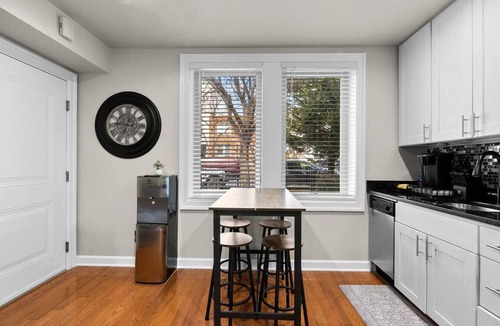 Northeast Hotel | Private City Condo+ 2BD+1Bath+Free Street Parking