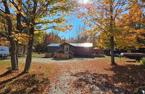 Madawaska Cottage | Private Forest Cottage with Hot Tub & Bunkie+sleeps 10