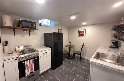 South Como Apartment | Private Garden Apartment Across from Como Lake - Rowan