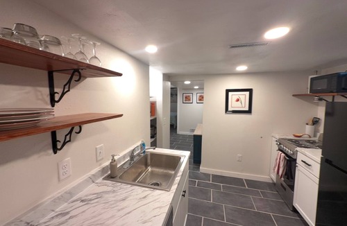 South Como Apartment | Private Garden Apartment Across from Como Lake - Rowan