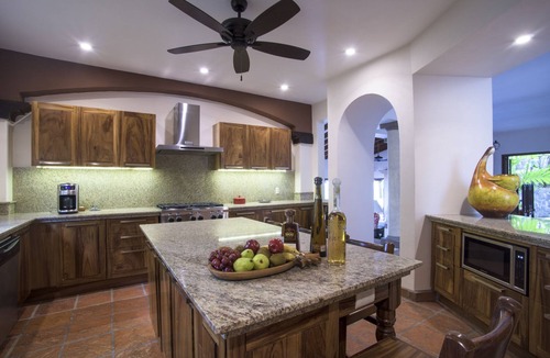 South Shore Hotel Area Villa | Private Gated Security Amazing Views Access to White Beaches 5BR Rate below