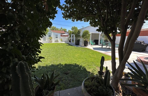 Burbank House | Private Guest Quarter for 1 guest with own Patio & Bathroom
