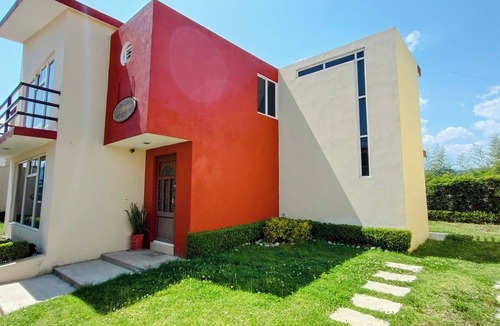 Zacatlan House | Private house 5min from Puente de cristal/Terrace/Petfriendly/BBQ/Garden/parking