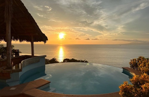 Amapas Villa | Private Infinity Pool Villa, Amazing Ocean Views, Sunsets, Palapa Bar & More!