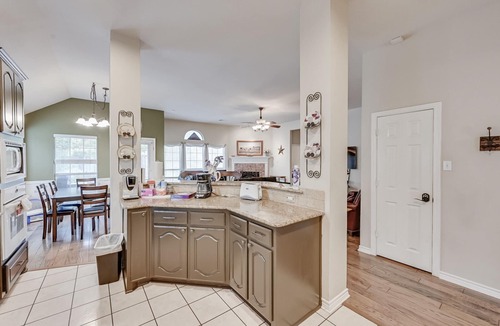 South Arlington House | PRIVATE POOL w/Full Amenities by BLD & Joe Pool LK