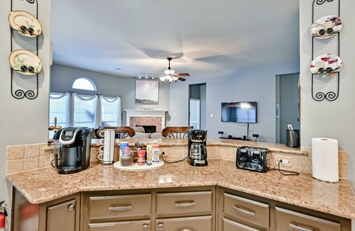South Arlington House | PRIVATE POOL w/Full Amenities by BLD & Joe Pool LK