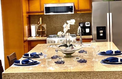 South Shore Hotel Area Condo | PRIVATE ROMANTIC OCEAN FRONT LUXURY