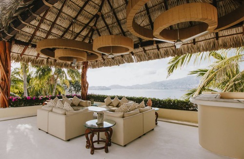 Las Brisas House | Private villa in the most exclusive neighborhood in all of Acapulco "Las Brisas"