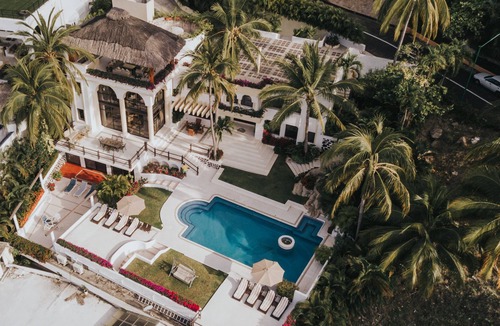 Las Brisas House | Private villa in the most exclusive neighborhood in all of Acapulco "Las Brisas"