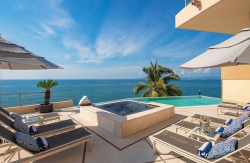 Mayto Villa | Private villa in Puerto Vallarta with beach access and, infinity pool and views