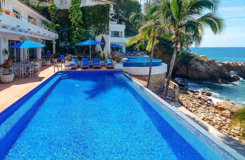 Cerro Villa | Puerto Vallarta luxury villa rental for 14
