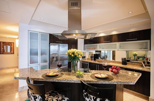 Emiliano Zapata Condo | Puerto Vallarta Waterfront Elegance, Stay for Xmas