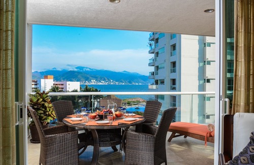 Marina Vallarta Condo | Puerto Vallarta Luxury Beachfront Paradise at Shangri La