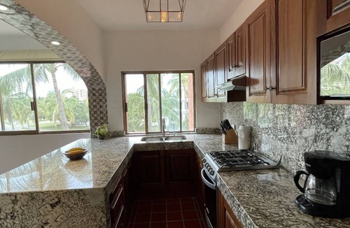 Marina Vallarta Condo | Puesta del Sol 2 bdr condo in malecon de la Marina