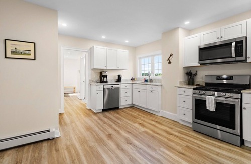 Saint George House | Puffins Perch, romantic cottage perched above the St George River