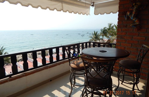 Amapas Condo | PV luxury beachfront condo Playa Bonita on Los Muertos Beach