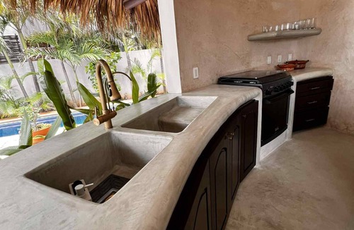 Troncones House | Quaint 3-bedroom house with WiFi in Troncones