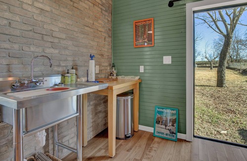 Albert Cabin | Quaint Cabin! - Next to Famous Town of Albert!