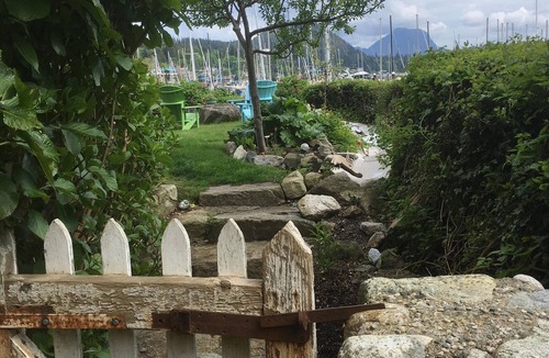 Gibsons House | Quaint, Charming and Quiet. Ocean views from front yard , Dog Friendly.
