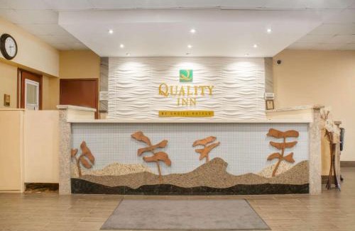 Bracebridge Hotel | Quality Inn