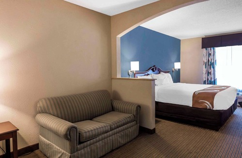 Exmore Hotel | Quality Inn & Suites Exmore - Eastern Shore