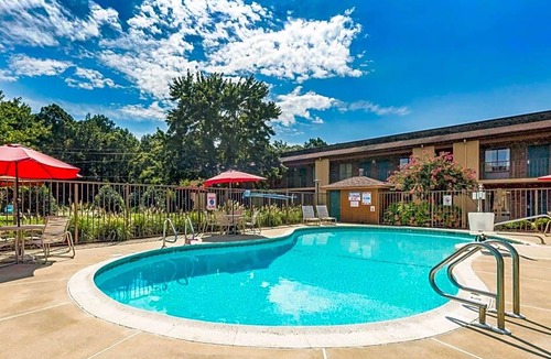 Easton Hotel | Quality Inn