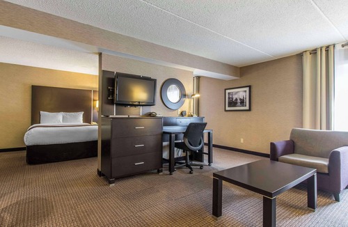 Sault Ste. Marie Hotel | Quattro Hotel & Conf. Centre, an Ascend Collection Hotel