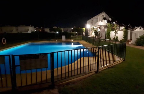 Vista de los Angeles-Rumina Apartment | QUIET AND SPACIOUS APARTMENT 60 M. FROM THE BEACH IN URB. VERY FAMILIAR PRIVATE