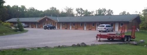 Magnetawan Hotel | Quiet Bay Lakeside Escape