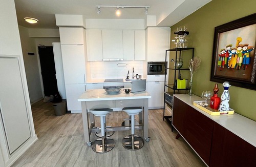 Willowdale Condo | Quiet Luxury yet Vibrant Steps to Subway