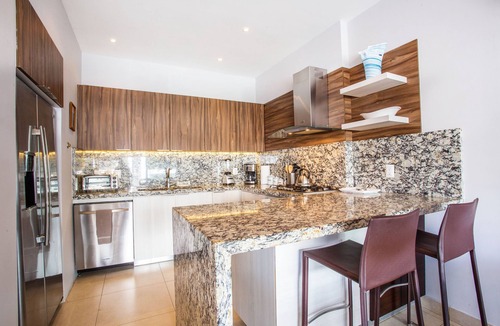Emiliano Zapata Condo | Quiet Mountain View in Romantic Zone | Pool, Gym