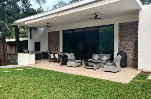 Santiago Villa | Quinta Esmeralda