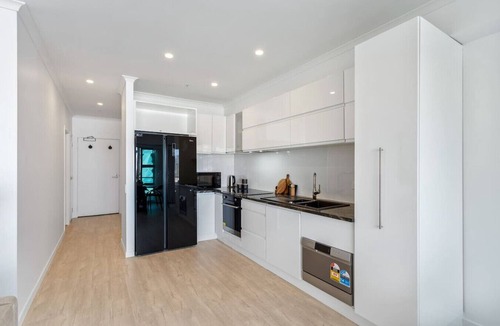 Auckland Central Business District Apartment | QV Stays Waterfront Getaway
