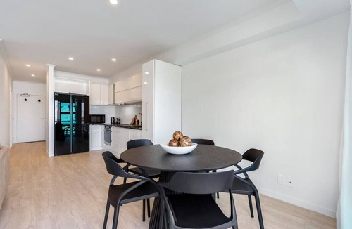 Auckland Central Business District Apartment | QV Stays Waterfront Getaway