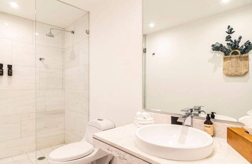Los Morales Apartment | Radiant 3BR wBalcony&View