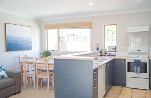 Raglan Hotel | Raglan Sunset Motel