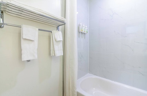 Kingston Hotel | Ramada by Wyndham Kingston