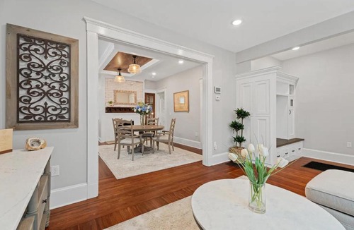 West New Haven Apartment | Red Cross Haven Modern 2BR 2BA Near Yale
